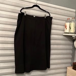Gorgeous black midi skirt, size 16w